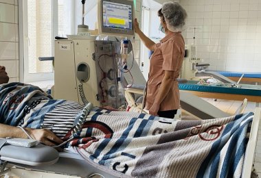 Новые кресла для комфорта пациентов: модернизация отделения диализа в Забайкалье