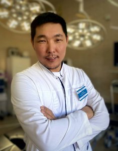 Сугаров  Намсарай Аюрович Врач-хирург <br />первая категория